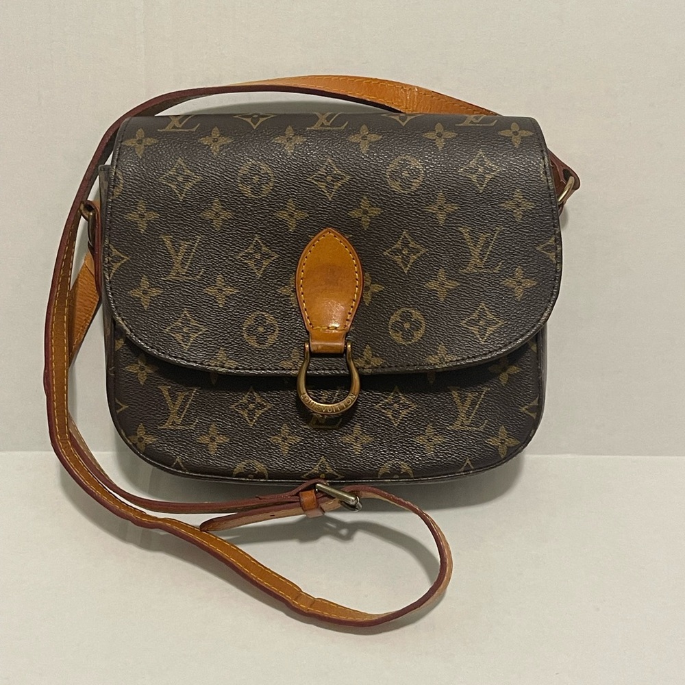 Vintage Louis Vuitton Saint Cloud GM Crossbody – Monogram Canvas